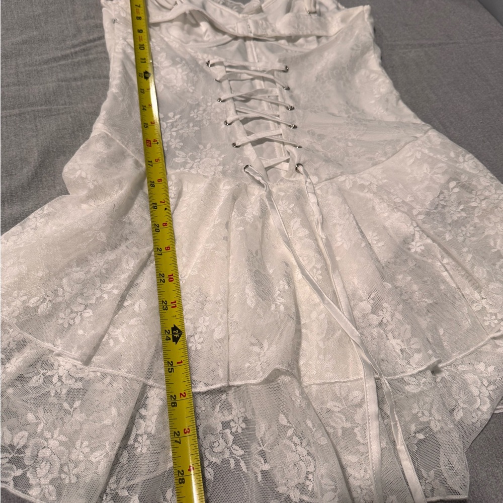 Chic White Lace Ruffle Chemise - Picture 8 of 12